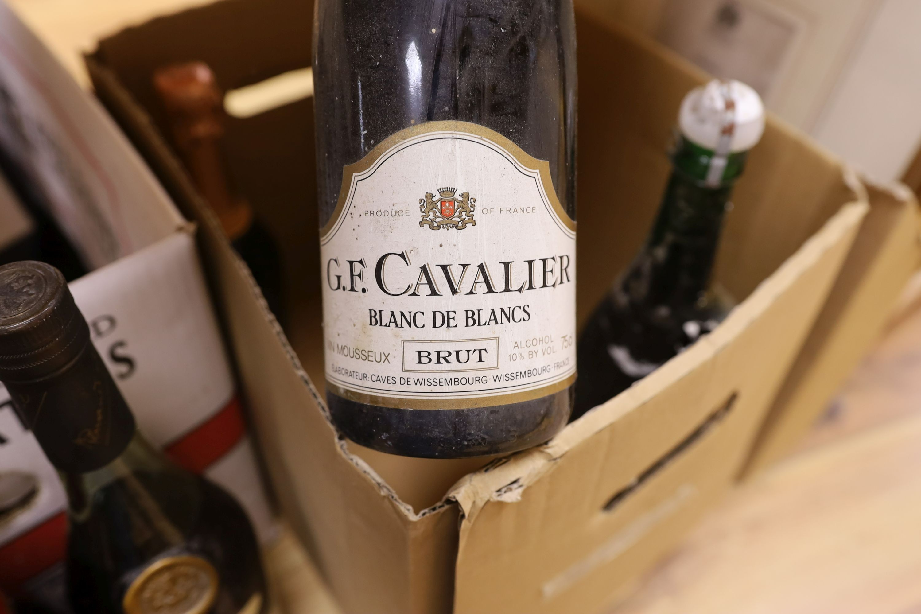 A group of wines and champagnes including Chateau La Coustere, Laurent-Perrier, L.Gardner and a bottle of Renault cognac